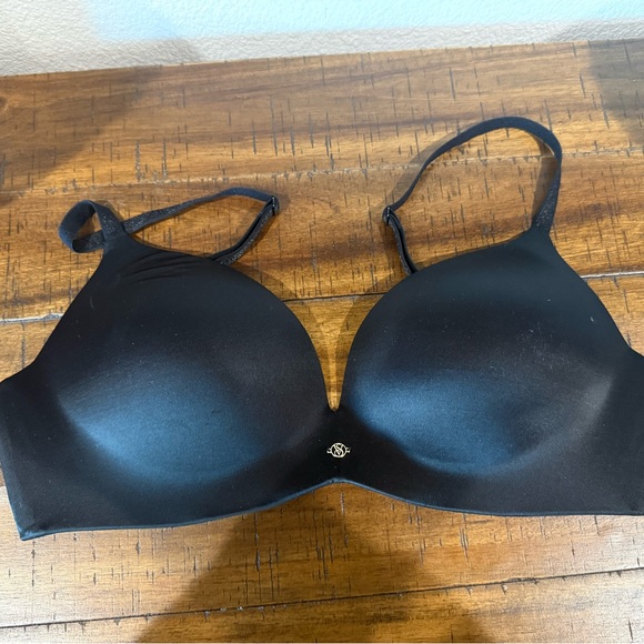 Victoria's Secret So obsessed wireless push up bra. - Picture 1 of 3